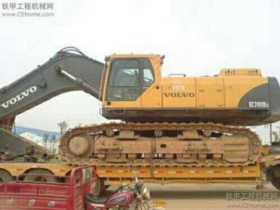 挖掘機出租